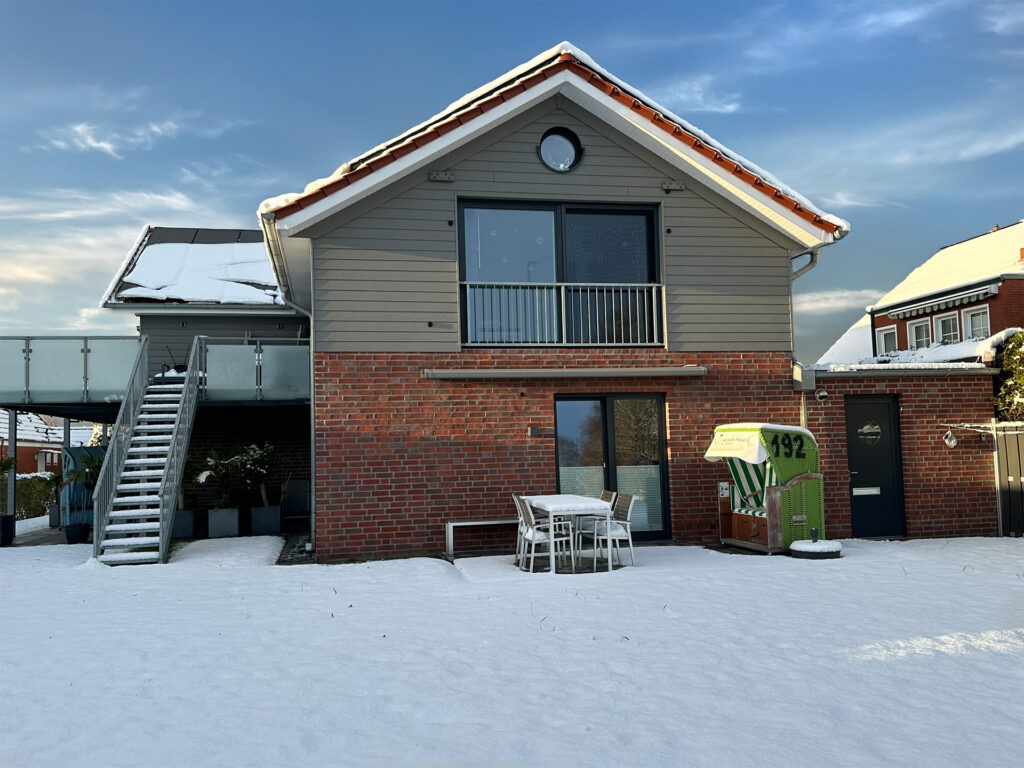 Starkes Haus am Meer Winter